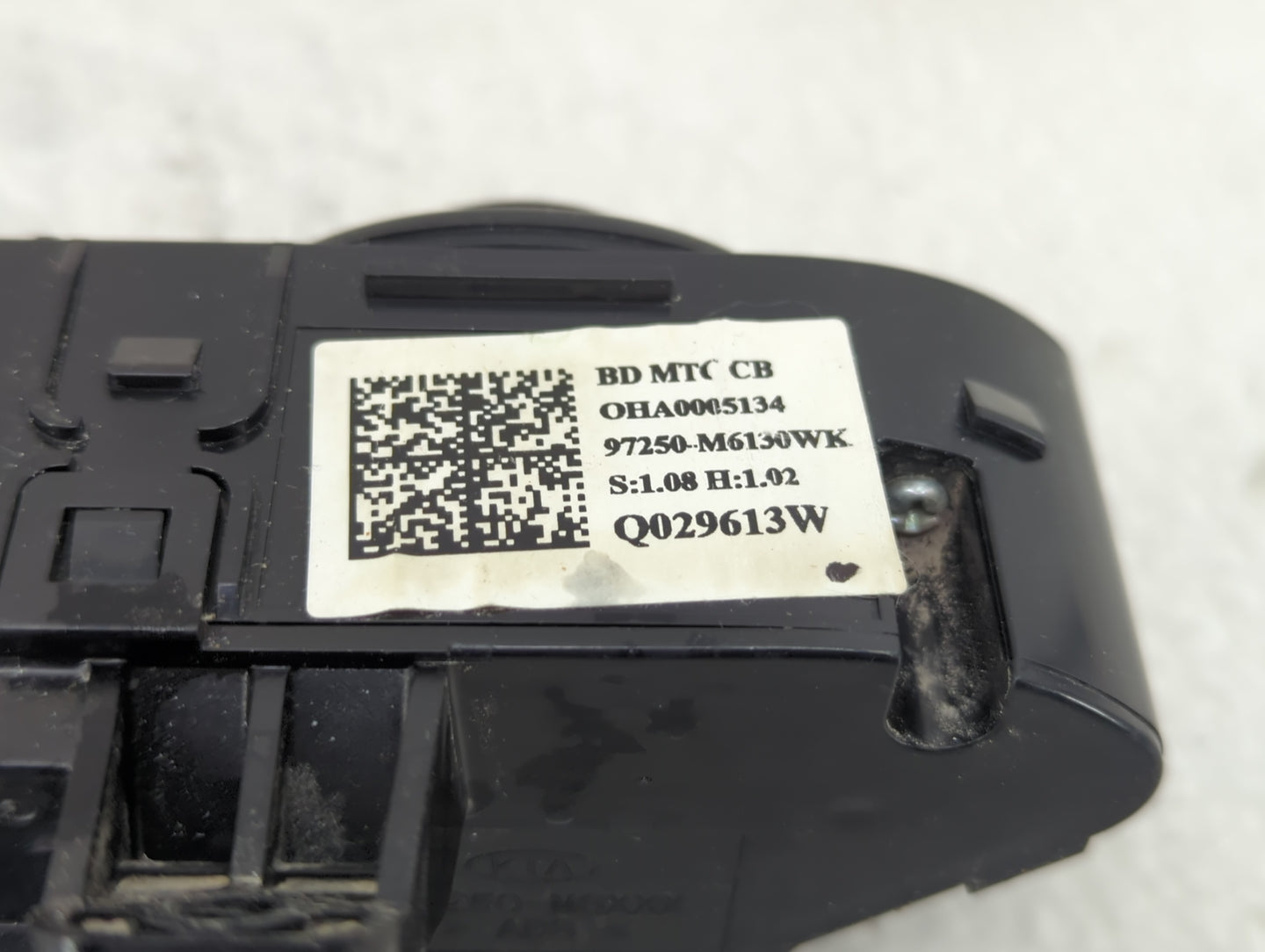 2019-2021 Kia Forte Climate Control Module Temperature AC/Heater Replacement P/N:97250-M6130WK Fits Fits 2019 2020 2021 OEM 