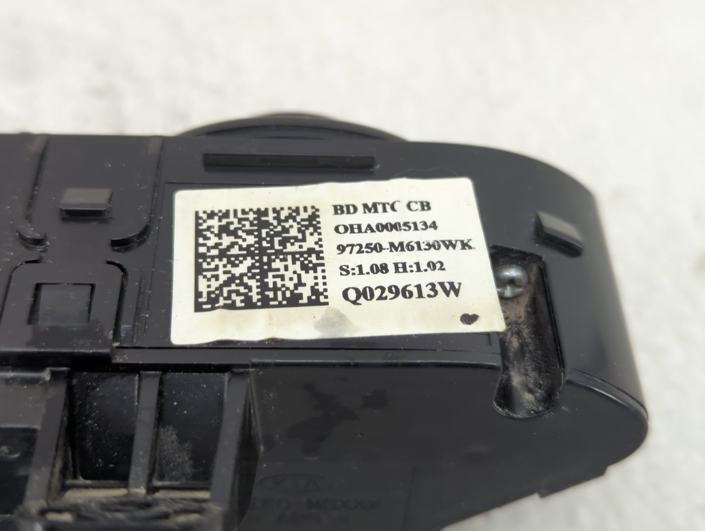 2019-2021 Kia Forte Climate Control Module Temperature AC/Heater Replacement P/N:97250-M6130WK Fits Fits 2019 2020 2021 OEM 