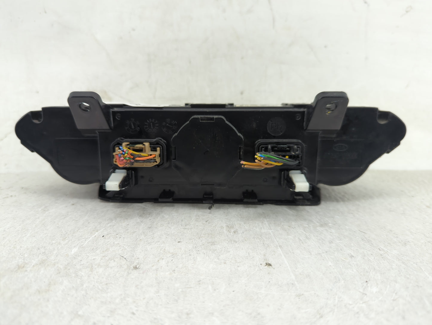 2019-2021 Kia Forte Climate Control Module Temperature AC/Heater Replacement P/N:97250-M6130WK Fits Fits 2019 2020 2021 OEM 