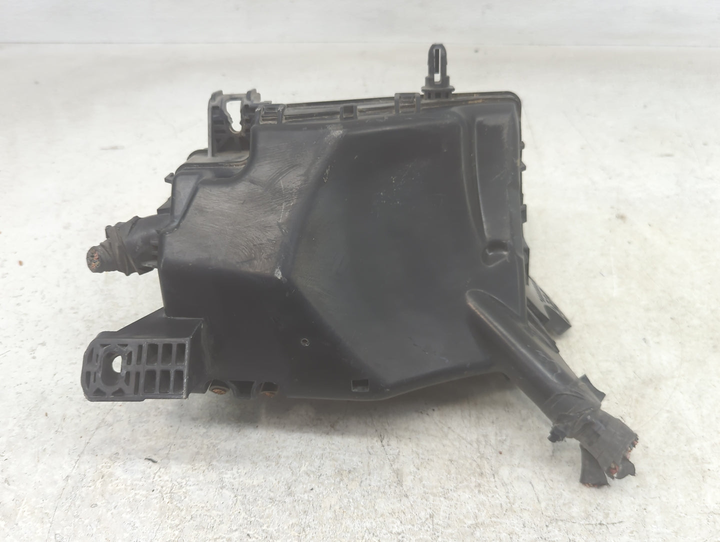 2019-2020 Kia Forte Fusebox Fuse Box Panel Relay Module P/N:91956-M7020 91431 M7052 Fits Fits 2019 2020 OEM Used Auto Parts 