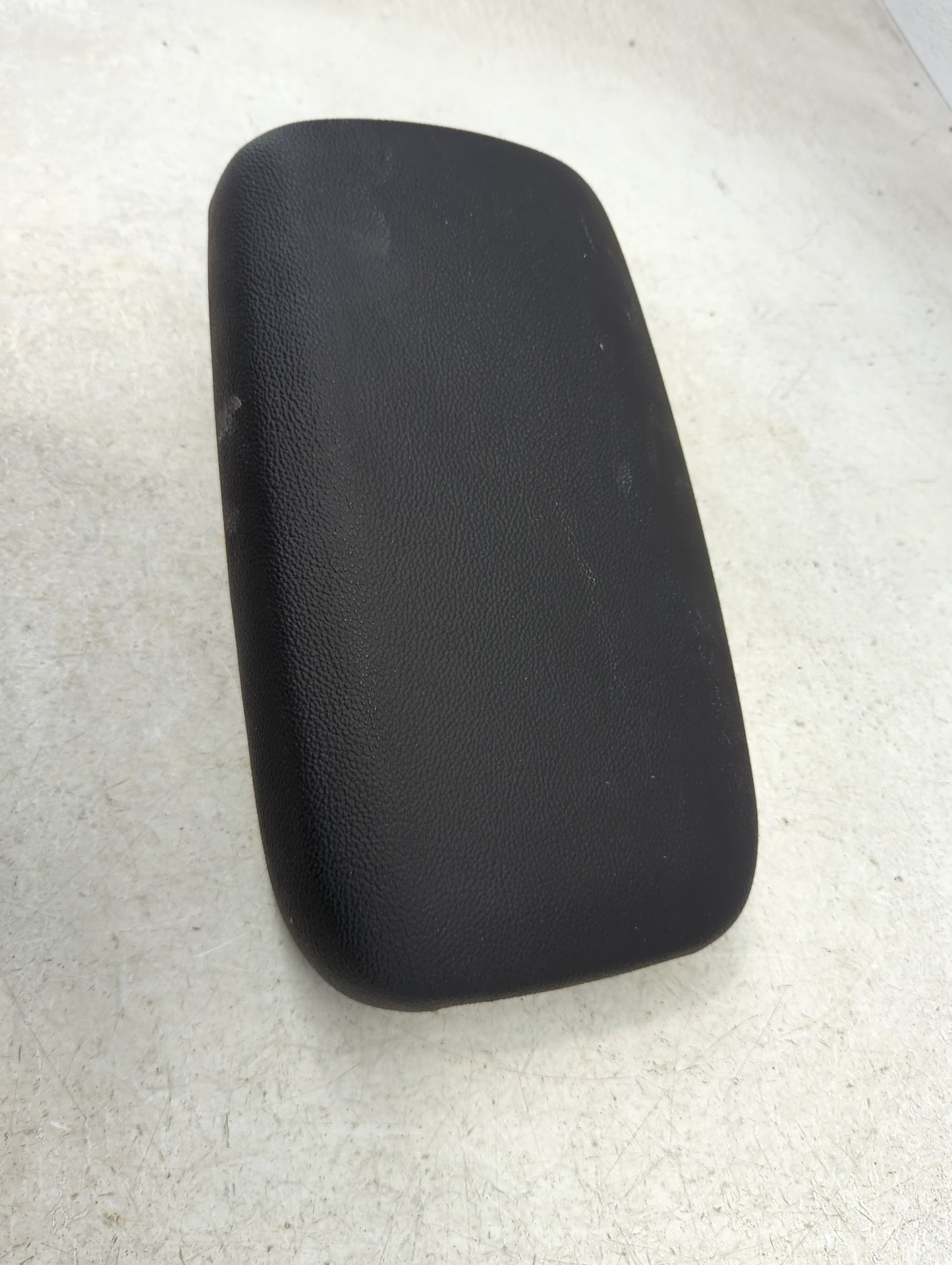2020 Kia Forte Center Console Armrest Cover Lid Fits OEM Used Auto Parts - Oemusedautoparts1.com