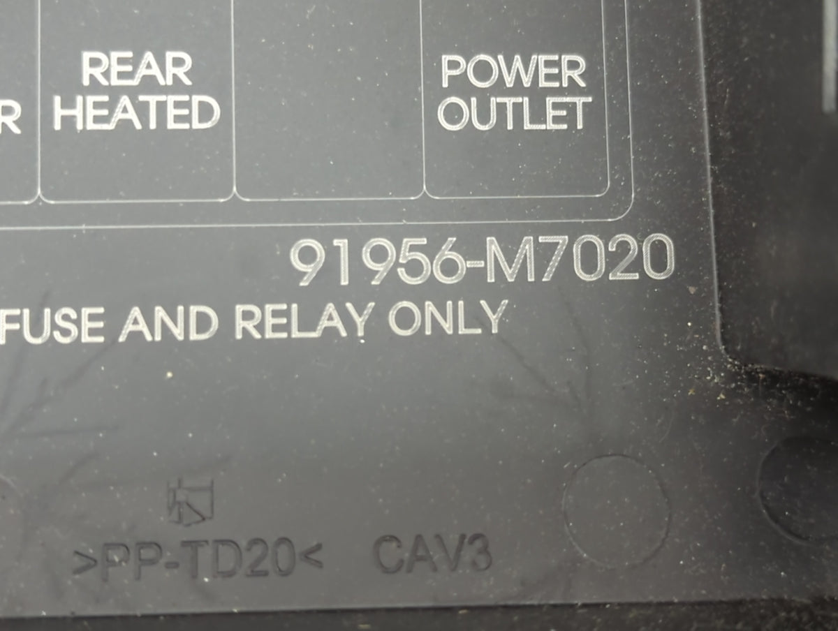 2019-2020 Kia Forte Fusebox Fuse Box Panel Relay Module P/N:91956-M7020 Fits Fits 2019 2020 OEM Used Auto Parts - Oemusedaut