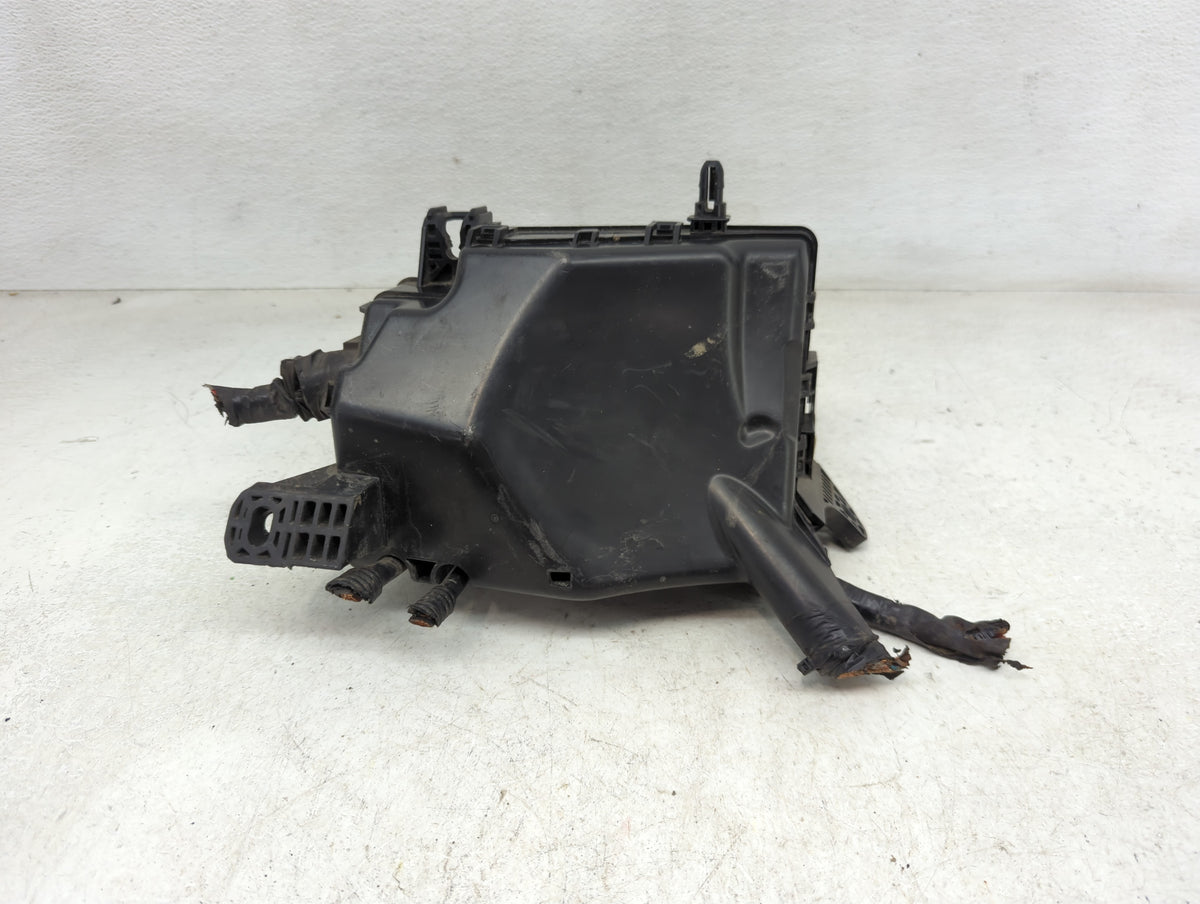 2019-2020 Kia Forte Fusebox Fuse Box Panel Relay Module P/N:91956-M7020 Fits Fits 2019 2020 OEM Used Auto Parts - Oemusedaut