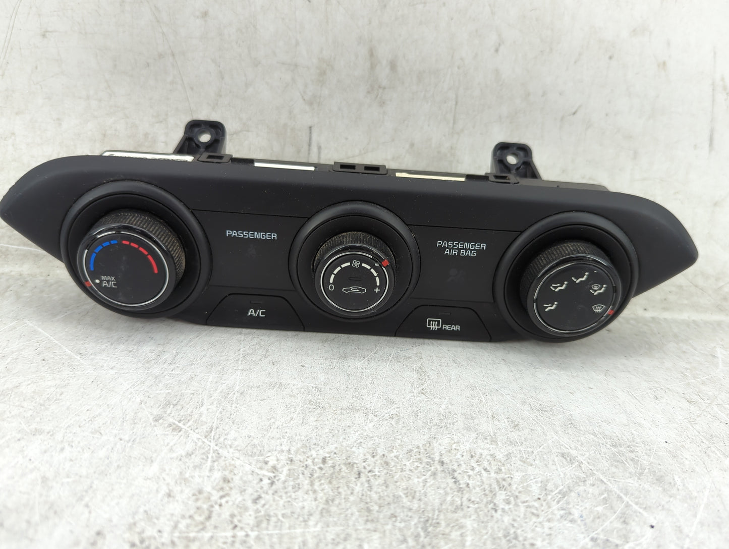 2020 Kia Forte Climate Control Module Temperature AC/Heater Replacement P/N:97250-M6130WK 0JH000122 Fits OEM Used Auto Parts