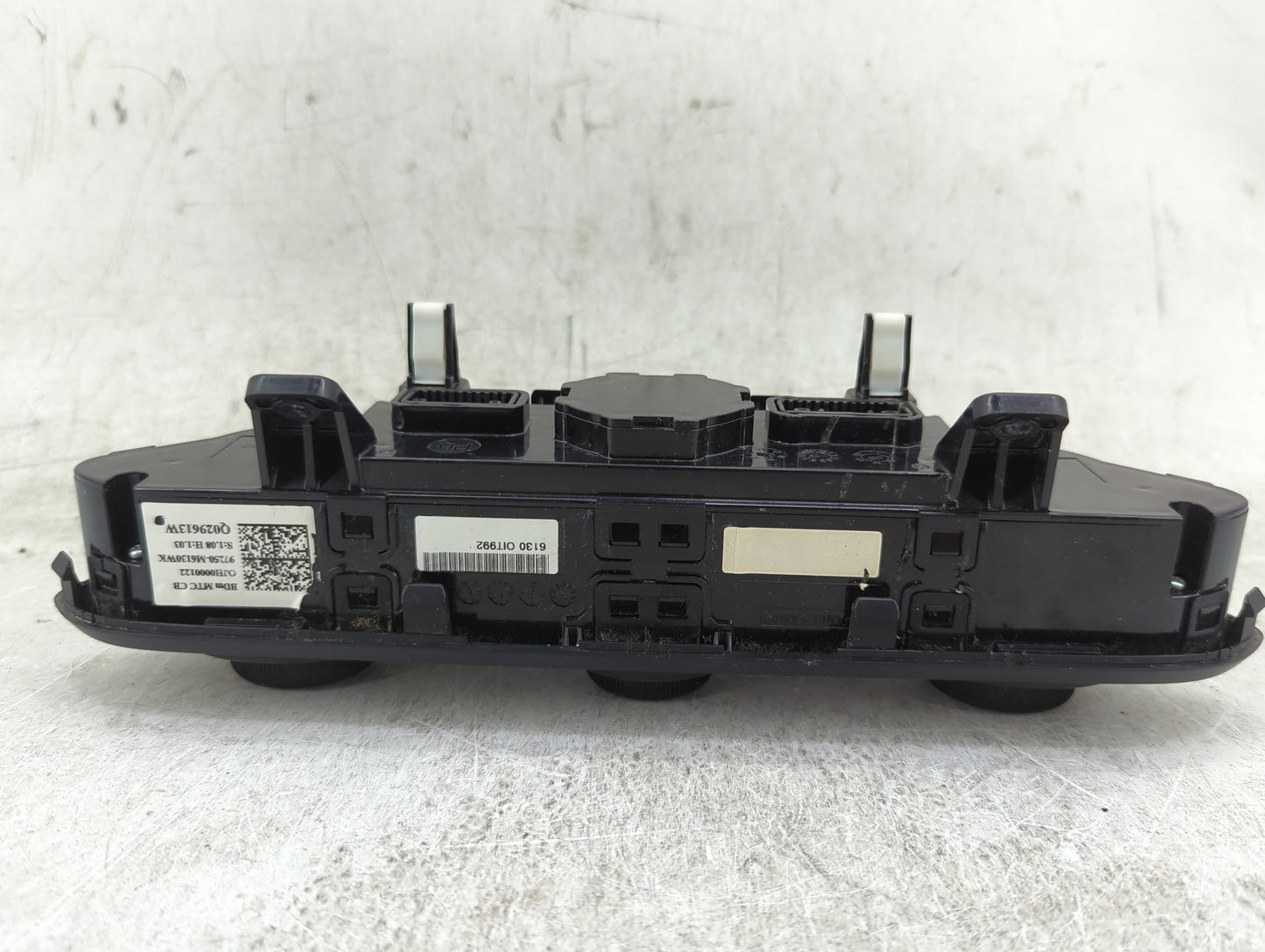 2020 Kia Forte Climate Control Module Temperature AC/Heater Replacement P/N:97250-M6130WK 0JH000122 Fits OEM Used Auto Parts