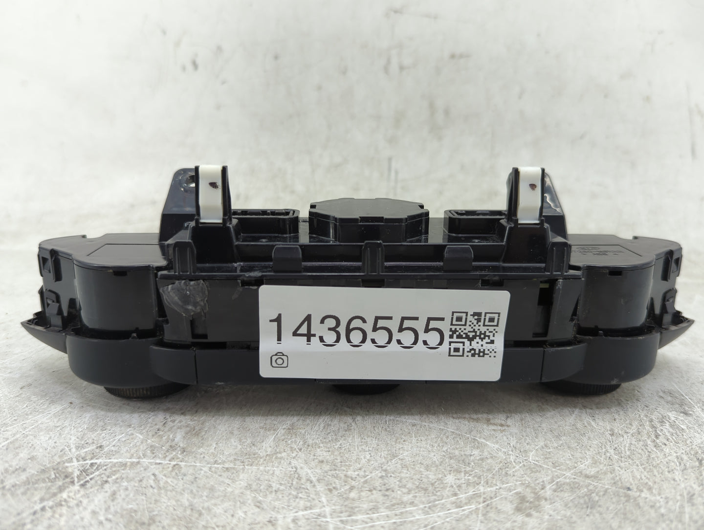 2020 Kia Forte Climate Control Module Temperature AC/Heater Replacement P/N:97250-M6130WK 0JH000122 Fits OEM Used Auto Parts