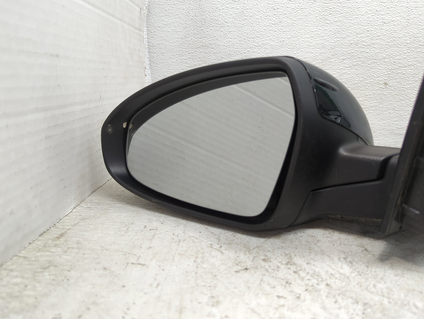 2019-2022 Kia Forte Driver Side View Mirror - Left Door Mirror OEM Used - Oemusedautoparts1.com