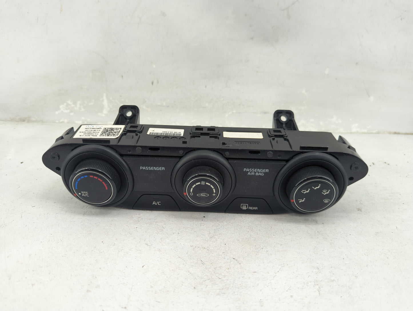 2019-2021 Kia Forte Climate Control Module Temperature AC/Heater Replacement P/N:97250-M6130WK Fits Fits 2019 2020 2021 OEM 