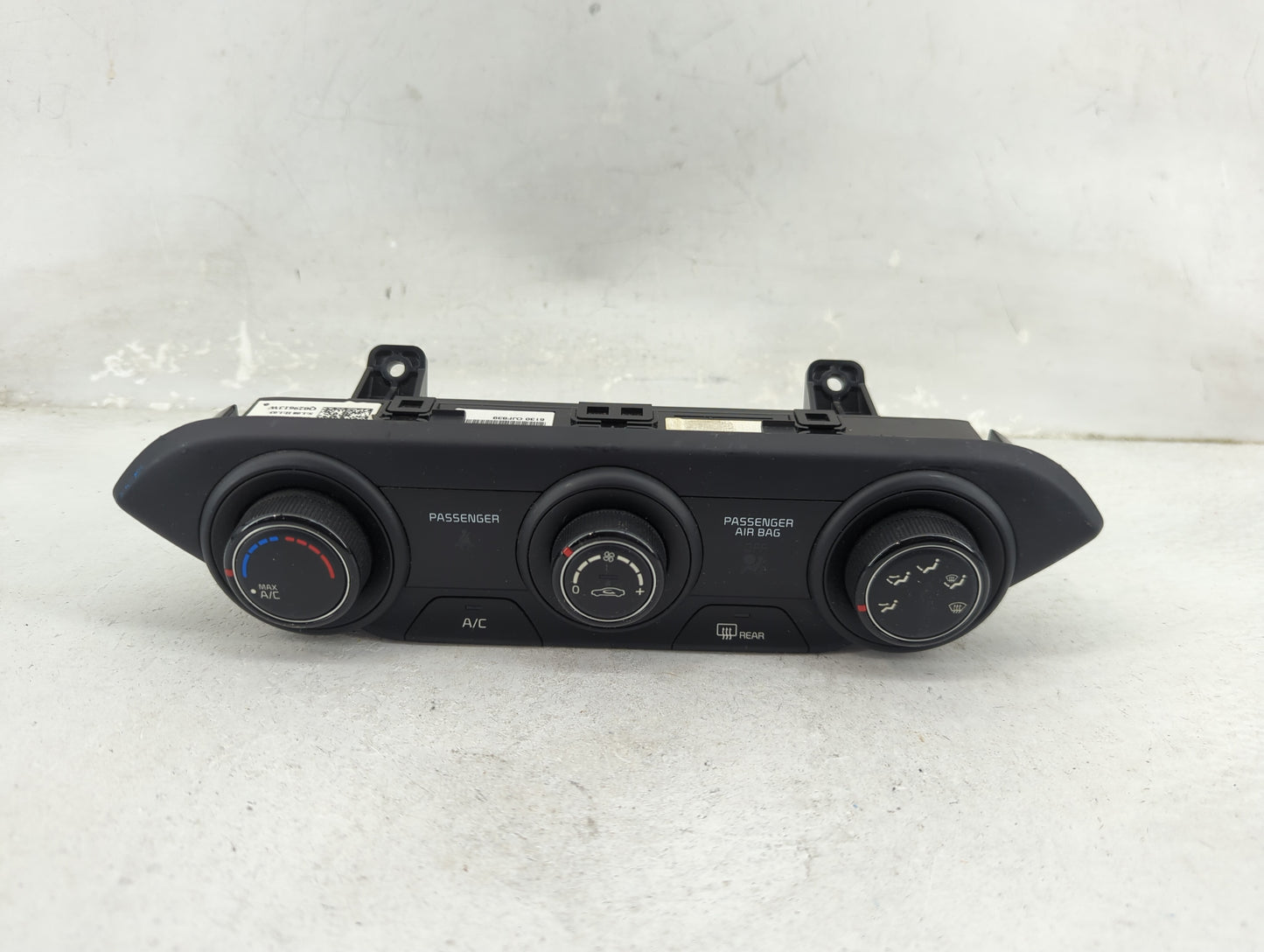 2019-2021 Kia Forte Climate Control Module Temperature AC/Heater Replacement P/N:97250-M6130WK Fits Fits 2019 2020 2021 OEM 