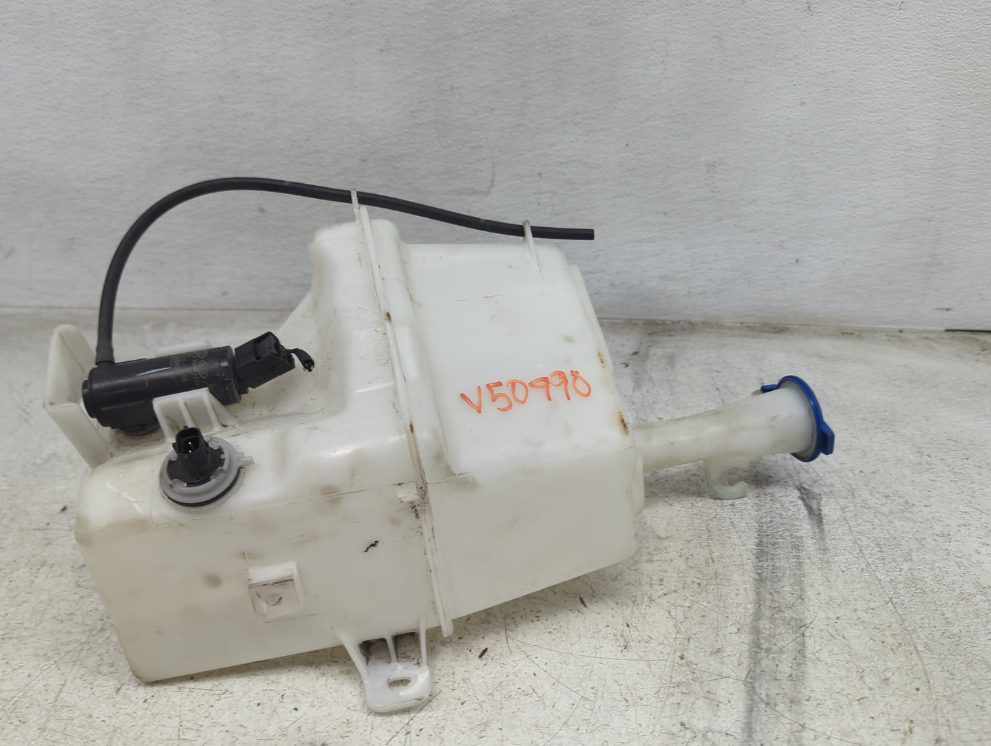 Kia Forte Windshield Washer Fluid Reservoir Bottle 1482219 - Oemusedautoparts1.com