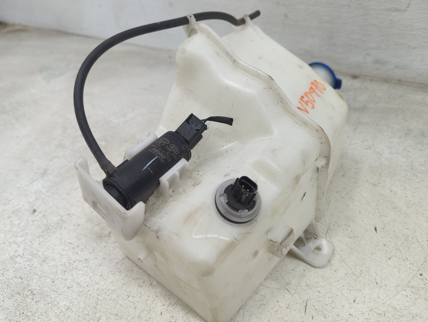 Kia Forte Windshield Washer Fluid Reservoir Bottle 1482219 - Oemusedautoparts1.com