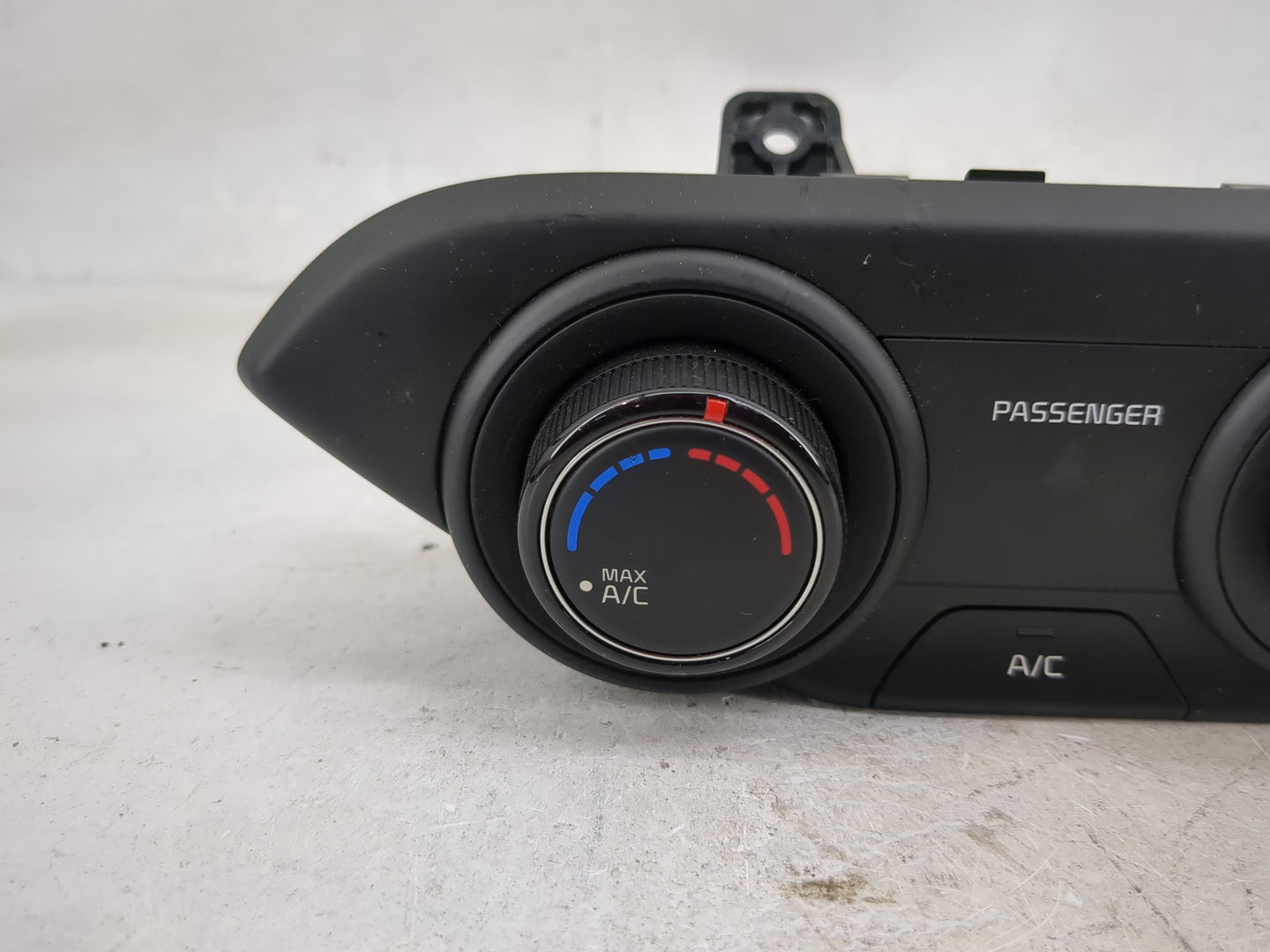 2019-2021 Kia Forte Climate Control Module Temperature AC/Heater Replacement P/N:97250-M6130WK 97250-M6XXX Fits OEM Used Aut