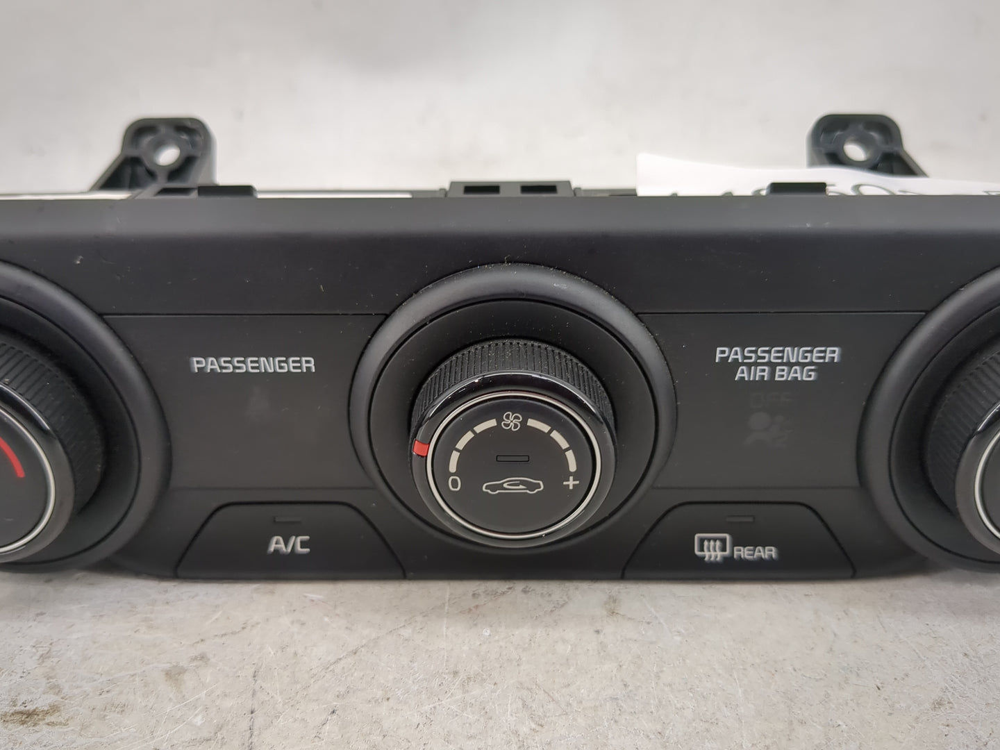 2019-2021 Kia Forte Climate Control Module Temperature AC/Heater Replacement P/N:97250-M6130WK 97250-M6XXX Fits OEM Used Aut