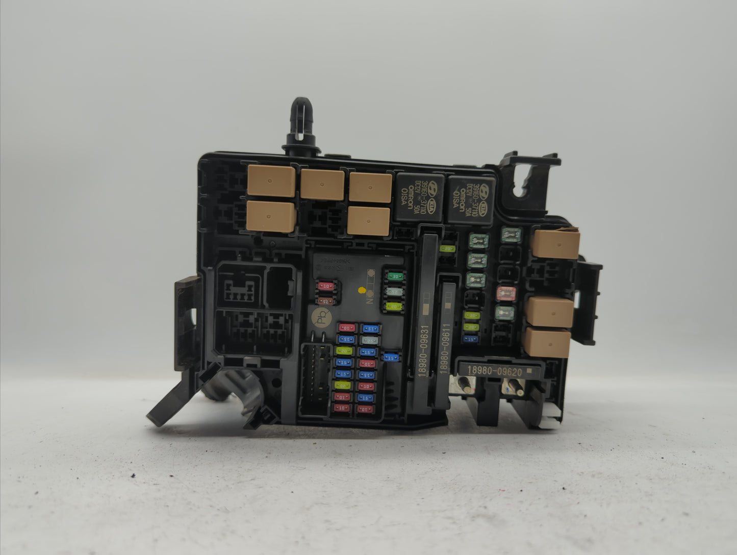 2019-2020 Kia Forte Fusebox Fuse Box Panel Relay Module P/N:91470-M7170 91956-M7020, 91431-M7050, 91431-M7051 Fits Fits 2019