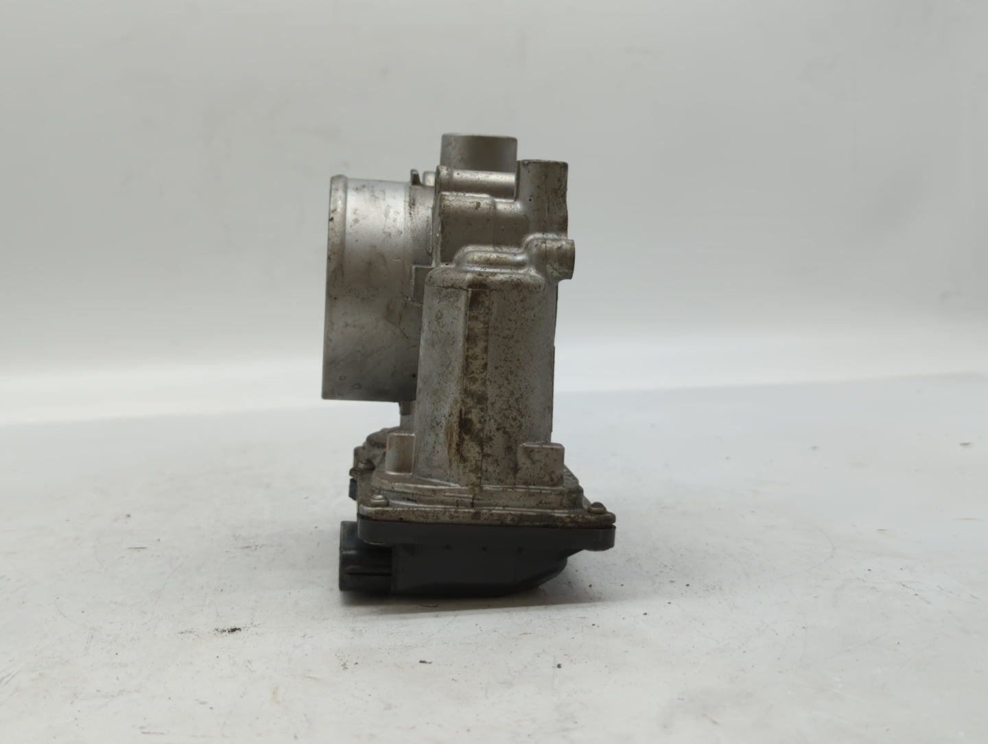 2020 Kia Forte Throttle Body P/N:35100-2E710 Fits OEM Used Auto Parts - Oemusedautoparts1.com