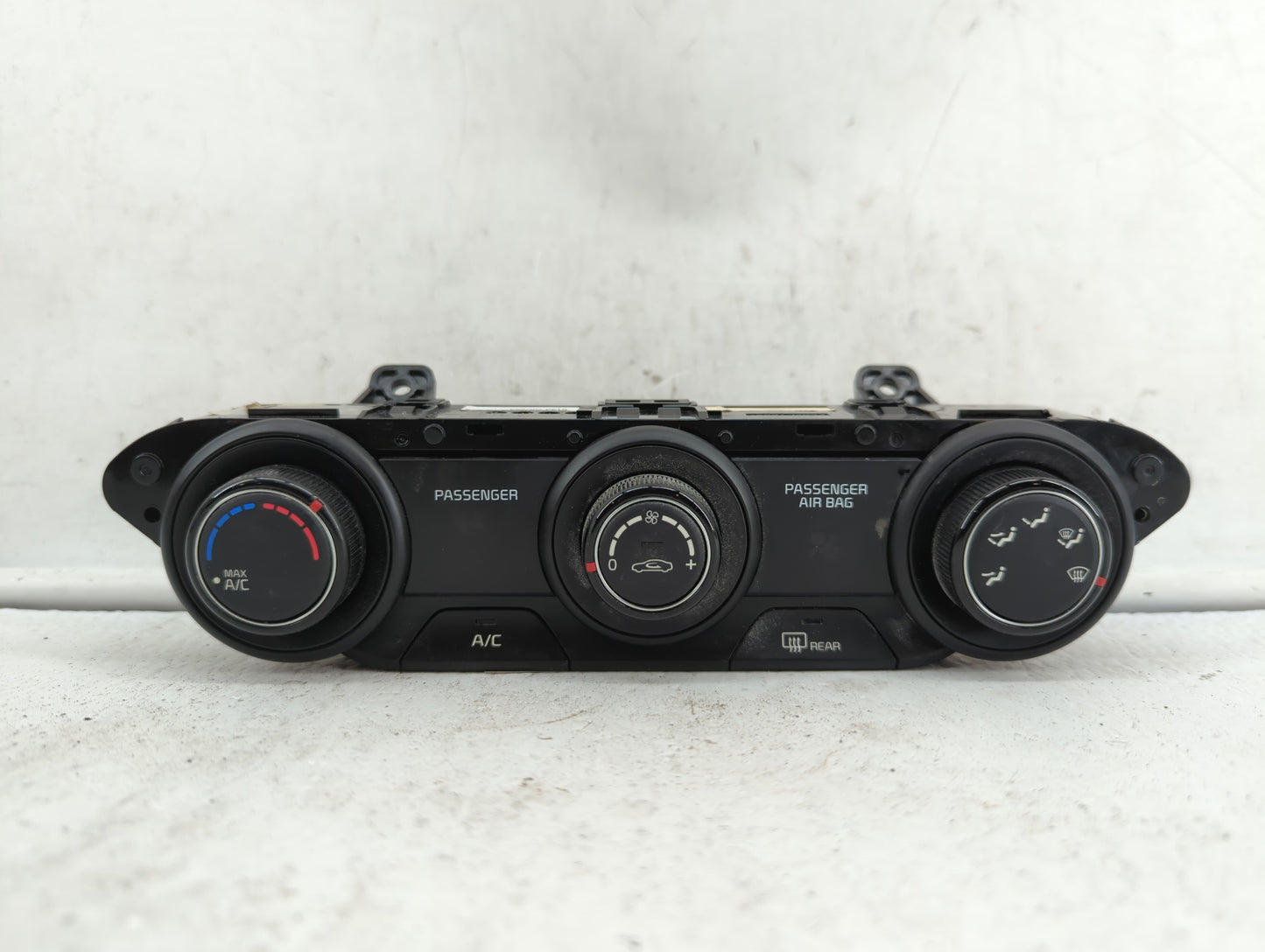 2019-2021 Kia Forte Climate Control Module Temperature AC/Heater Replacement P/N:97250-M6130WK 97250-M6XXX Fits OEM Used Aut