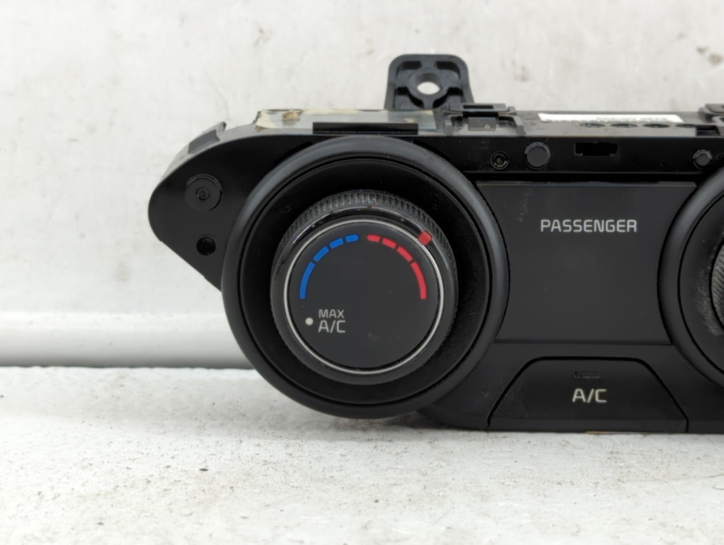 2019-2021 Kia Forte Climate Control Module Temperature AC/Heater Replacement P/N:97250-M6130WK 97250-M6XXX Fits OEM Used Aut