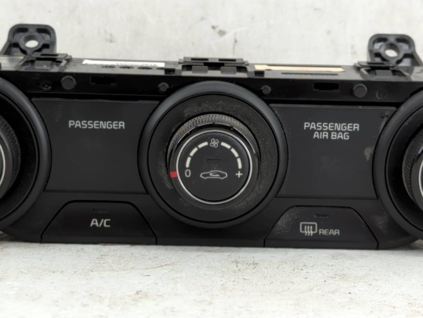 2019-2021 Kia Forte Climate Control Module Temperature AC/Heater Replacement P/N:97250-M6130WK 97250-M6XXX Fits OEM Used Aut
