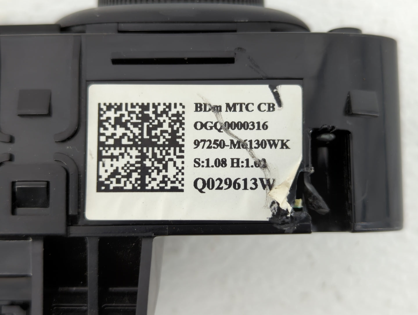 2019-2021 Kia Forte Climate Control Module Temperature AC/Heater Replacement P/N:97250-M6130WK 97250-M6XXX Fits OEM Used Aut