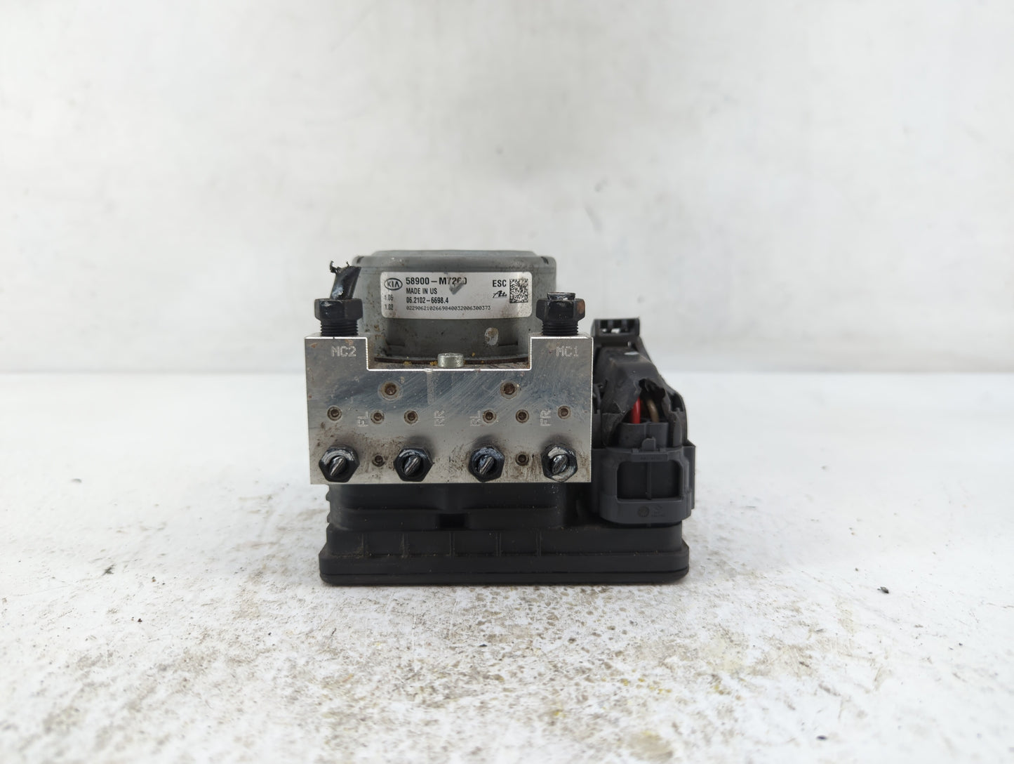 2019-2021 Kia Forte ABS Pump Control Module Replacement P/N:58900-M7450 58900-M7200, 58900-M7250 Fits Fits 2019 2020 2021 OE