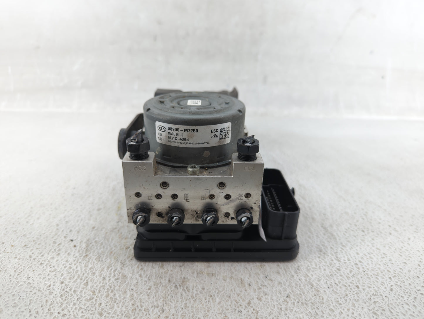 2019-2021 Kia Forte ABS Pump Control Module Replacement P/N:58900-M7250 58900-M7260 Fits Fits 2019 2020 2021 OEM Used Auto P