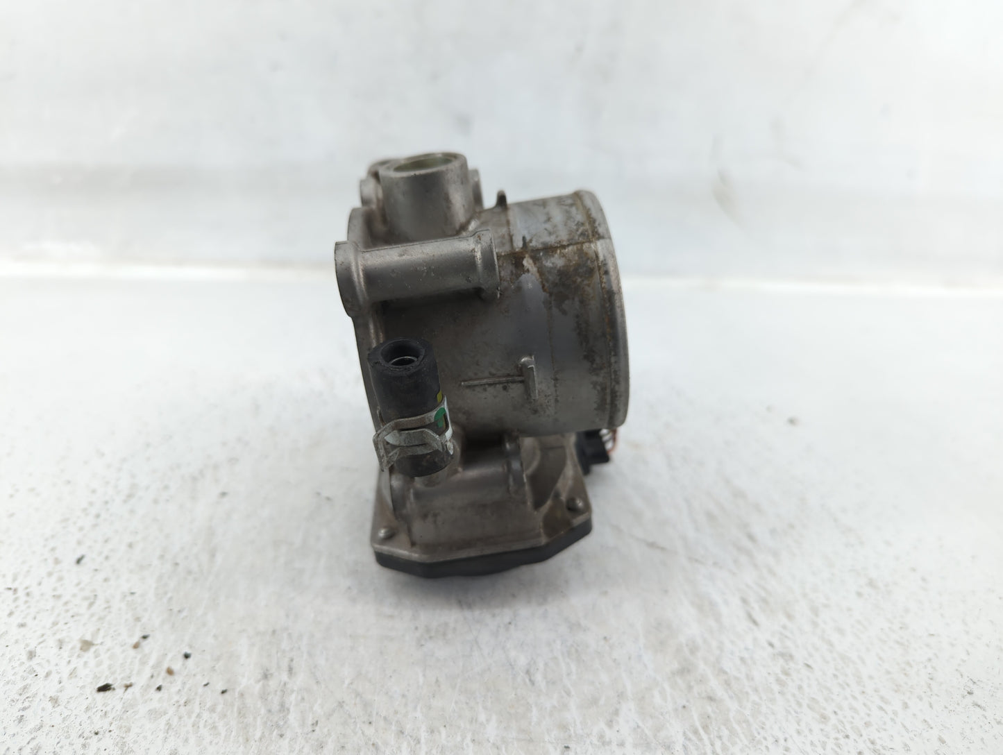 2020-2022 Kia Forte Throttle Body P/N:35100-2E710 Fits Fits 2020 2021 2022 OEM Used Auto Parts - Oemusedautoparts1.com