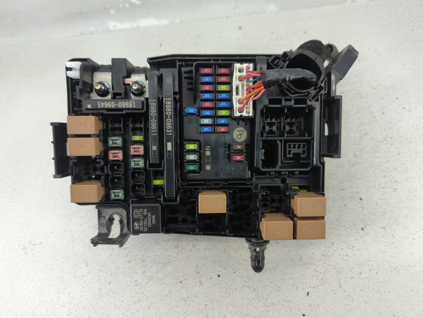 2019-2020 Kia Forte Fusebox Fuse Box Panel Relay Module P/N:91431-M7052 Fits Fits 2019 2020 OEM Used Auto Parts - Oemusedaut