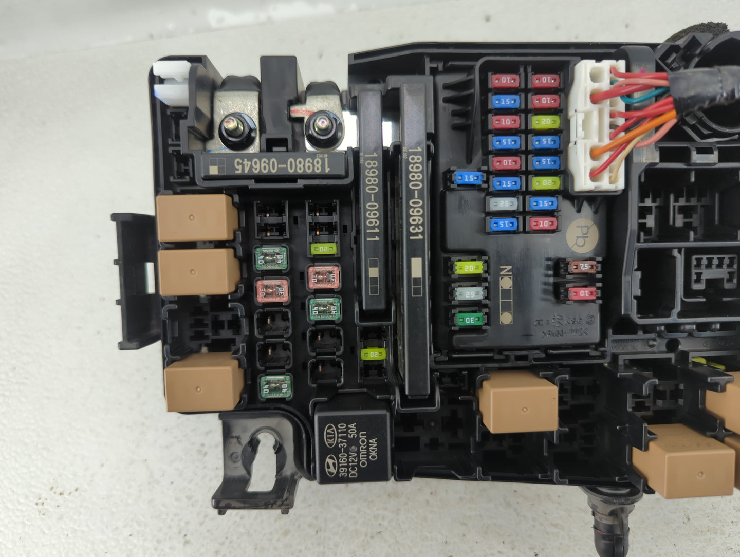 2019-2020 Kia Forte Fusebox Fuse Box Panel Relay Module P/N:91431-M7052 Fits Fits 2019 2020 OEM Used Auto Parts - Oemusedaut