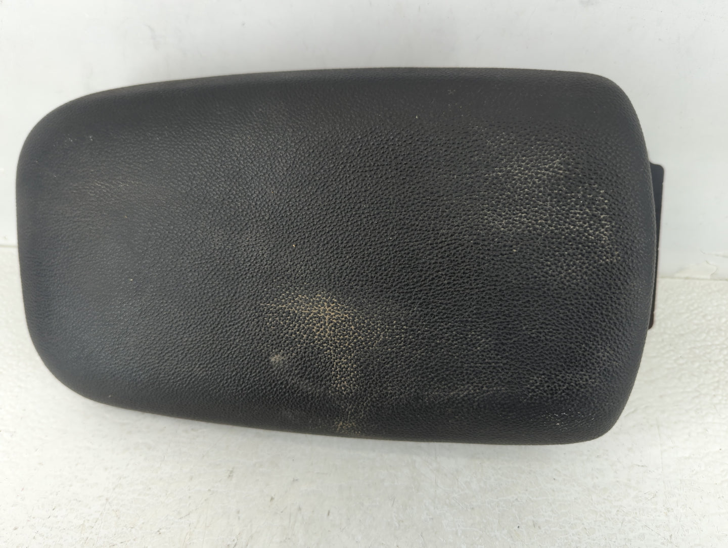 2020 Kia Forte Center Console Armrest Cover Lid Black - Oemusedautoparts1.com