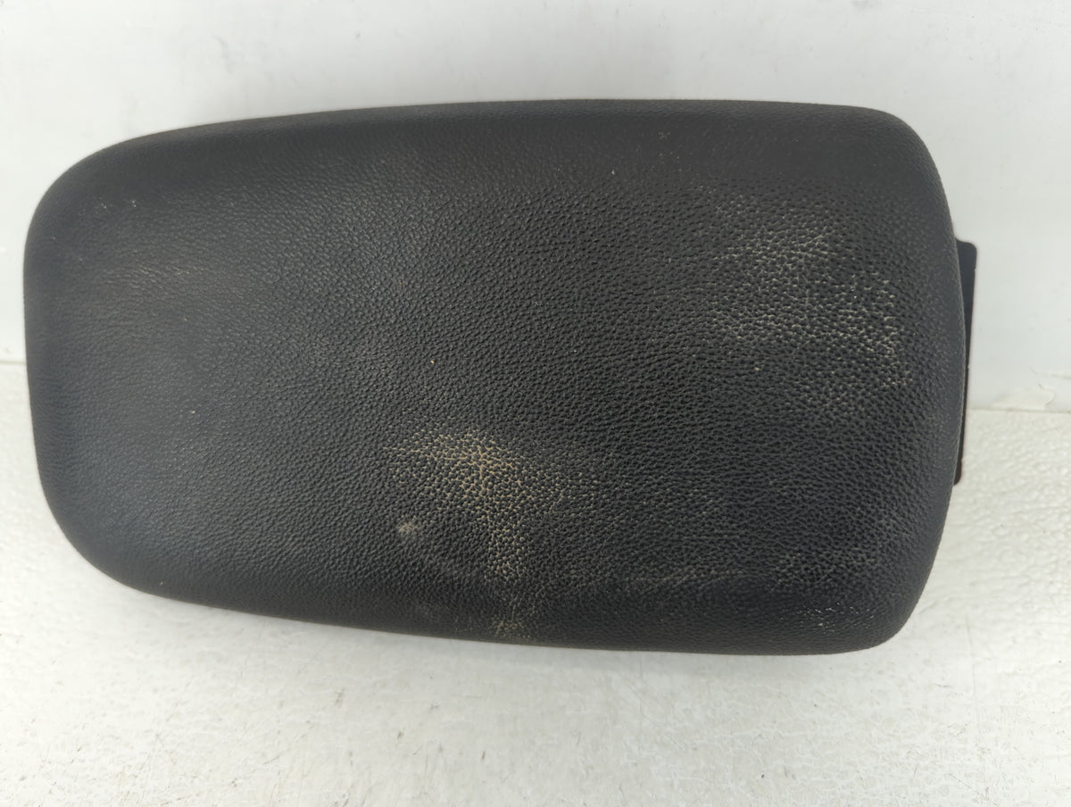 2020 Kia Forte Center Console Armrest Cover Lid Black 625388 - Oemusedautoparts1.com