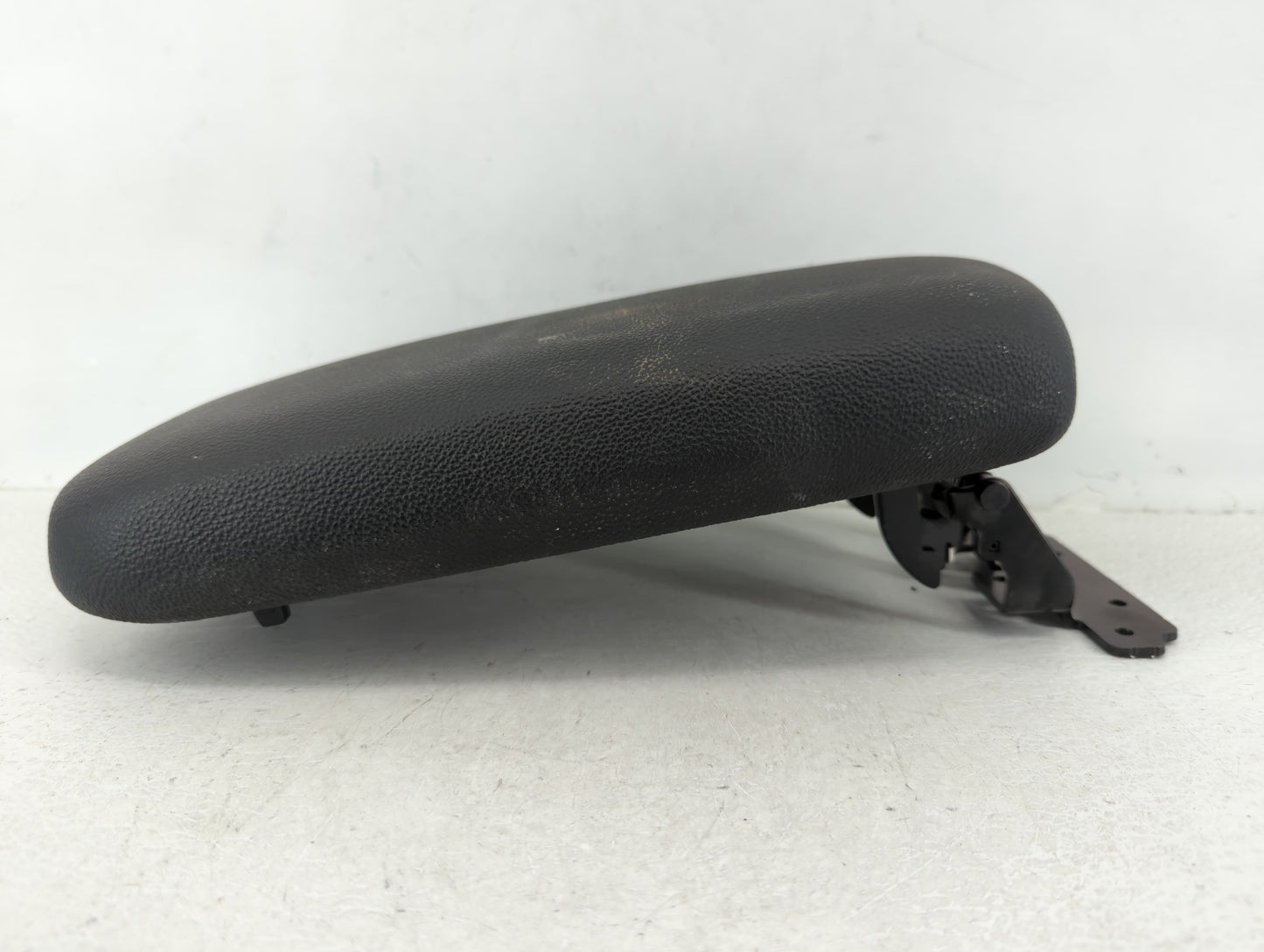 2020 Kia Forte Center Console Armrest Cover Lid Black - Oemusedautoparts1.com