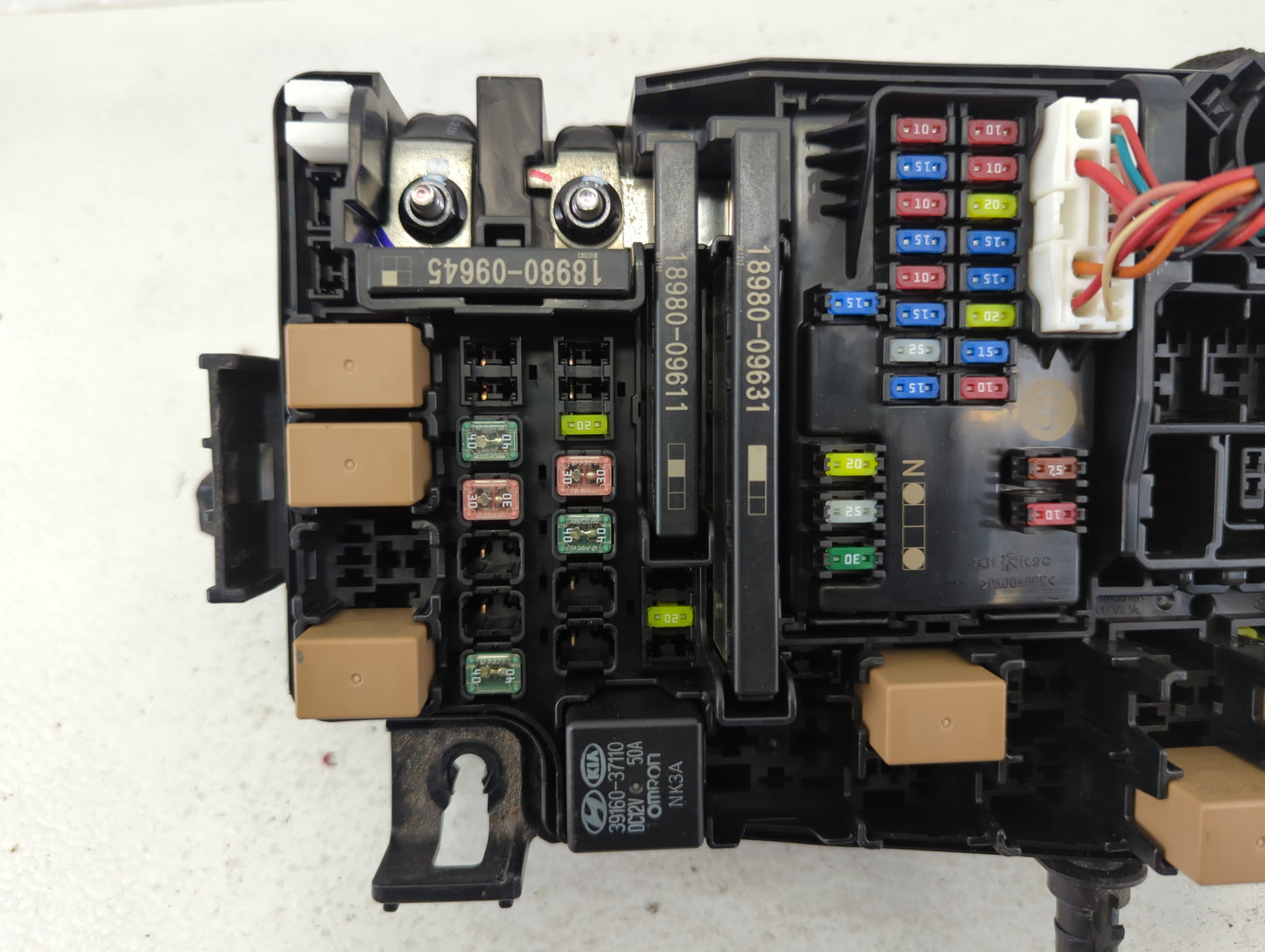 2019-2020 Kia Forte Fusebox Fuse Box Panel Relay Module P/N:91431-M7051 Fits Fits 2019 2020 OEM Used Auto Parts - Oemusedaut