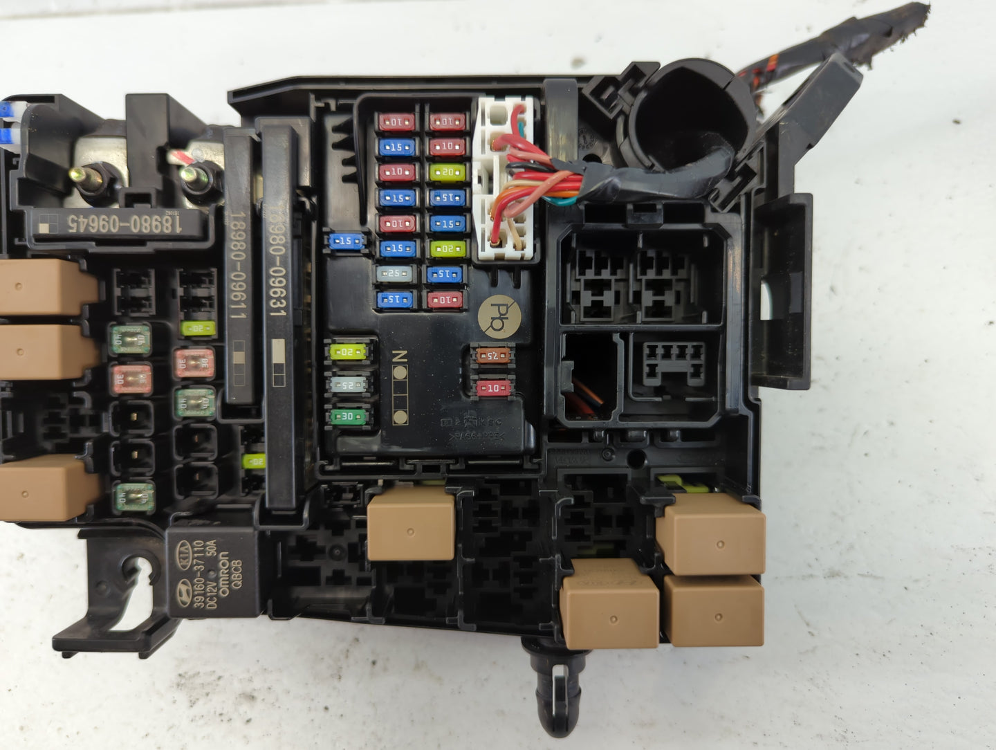 2020 Kia Forte Fusebox Fuse Box Panel Relay Module P/N:91431 M7052 Fits OEM Used Auto Parts - Oemusedautoparts1.com