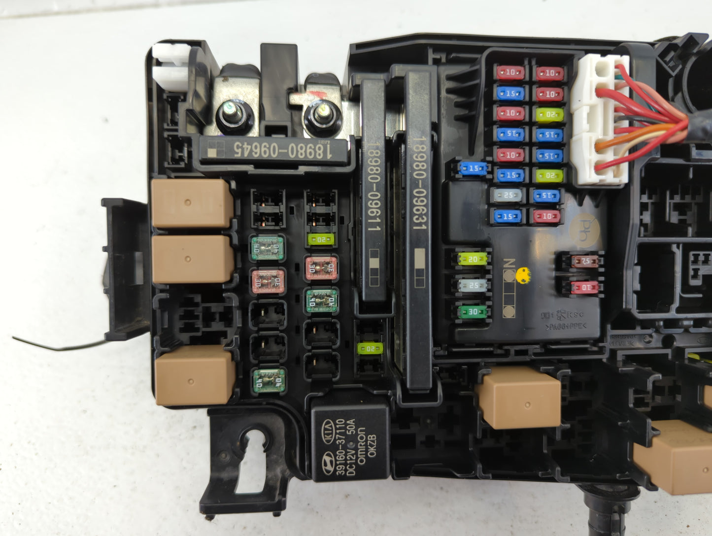 2019-2020 Kia Forte Fusebox Fuse Box Panel Relay Module P/N:91431 M7052 Fits Fits 2019 2020 OEM Used Auto Parts - Oemusedaut