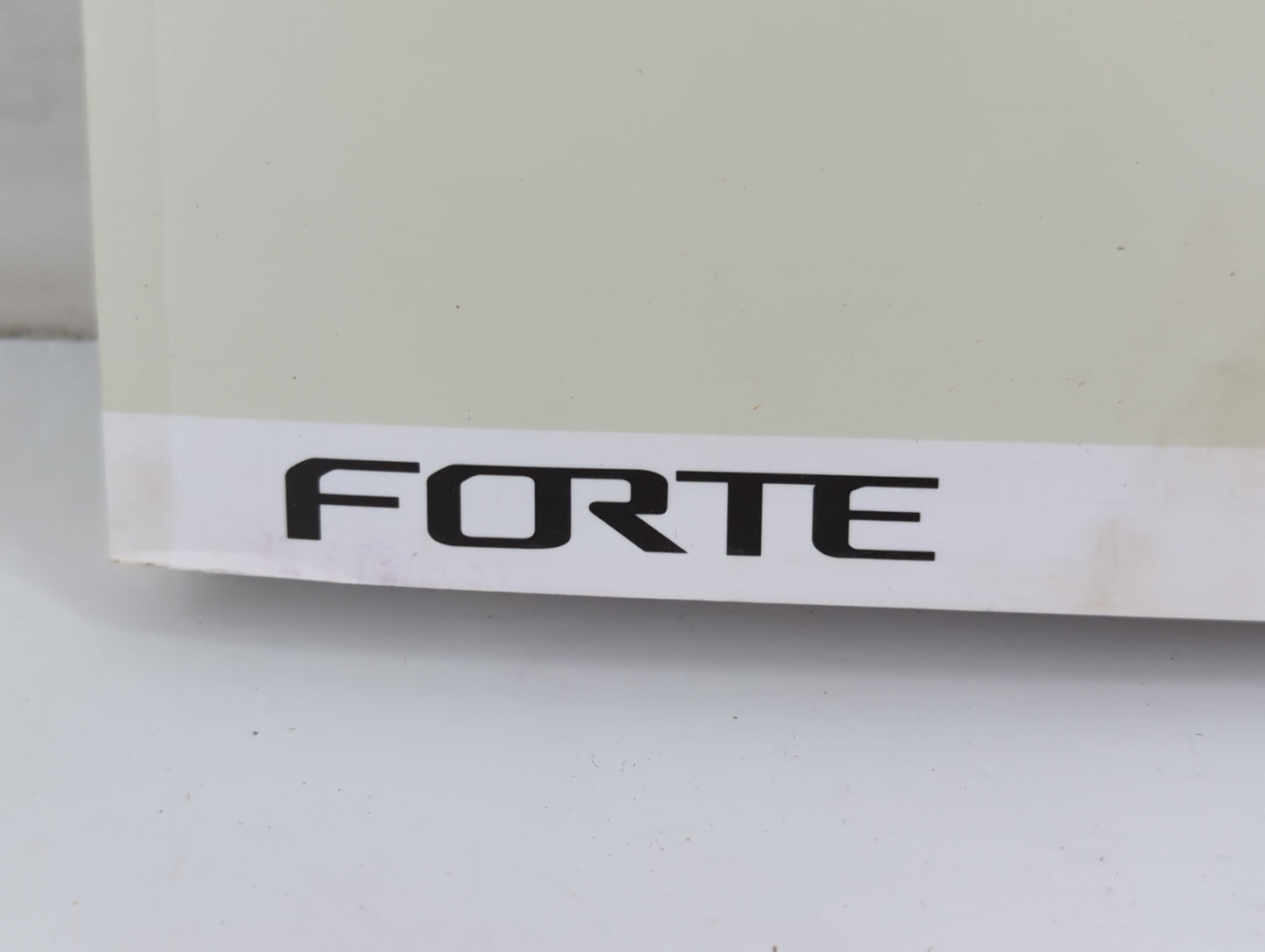 2020 Kia Forte Owners Manual Book Guide P/N:DLS4-EC9DB OEM Used Auto Parts - Oemusedautoparts1.com