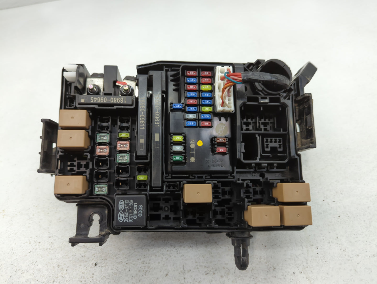 2019-2020 Kia Forte Fusebox Fuse Box Panel Relay Module P/N:91430 M7981 Fits Fits 2019 2020 OEM Used Auto Parts - Oemusedaut