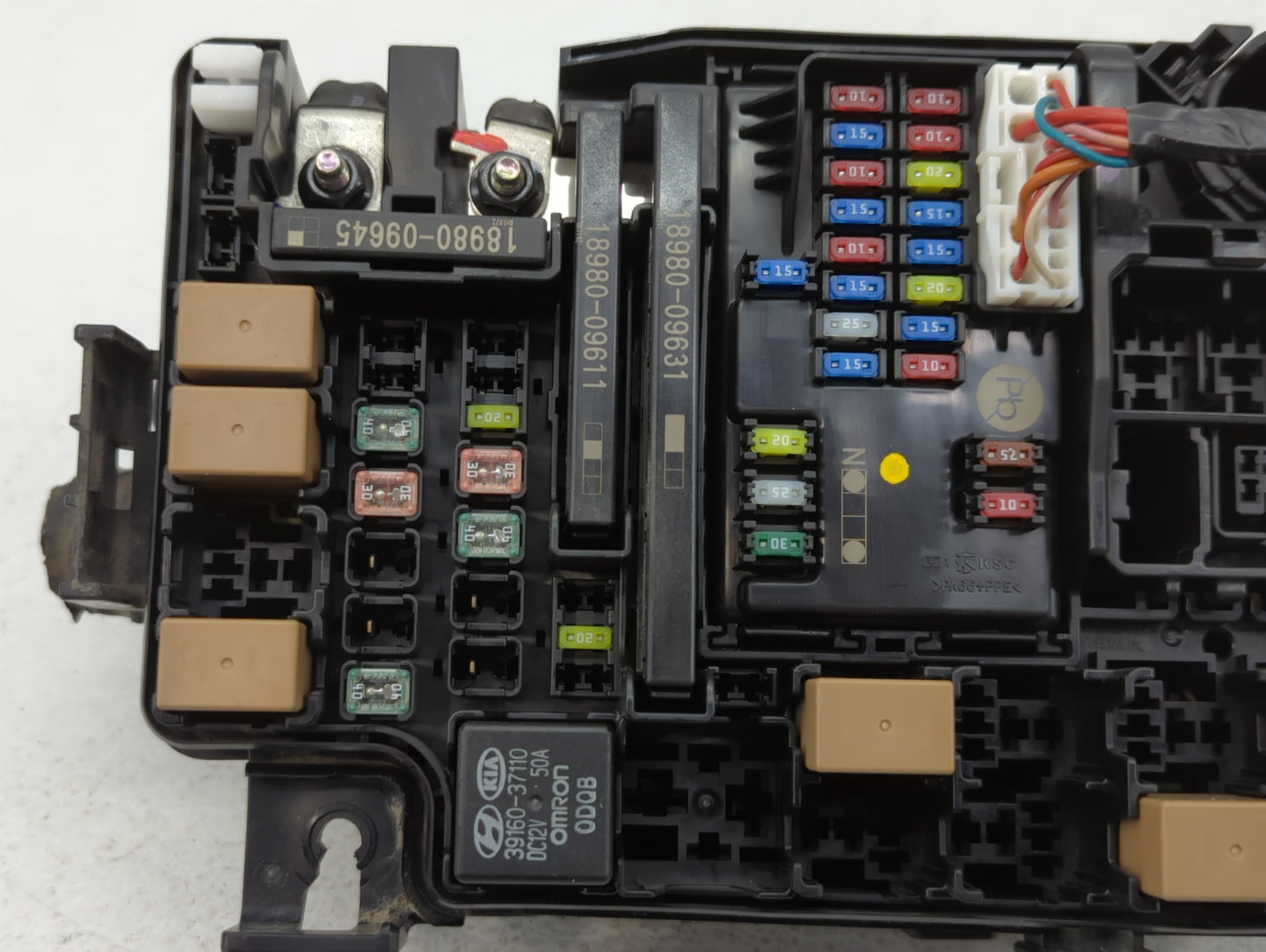 2019-2020 Kia Forte Fusebox Fuse Box Panel Relay Module P/N:91430 M7981 Fits Fits 2019 2020 OEM Used Auto Parts - Oemusedaut