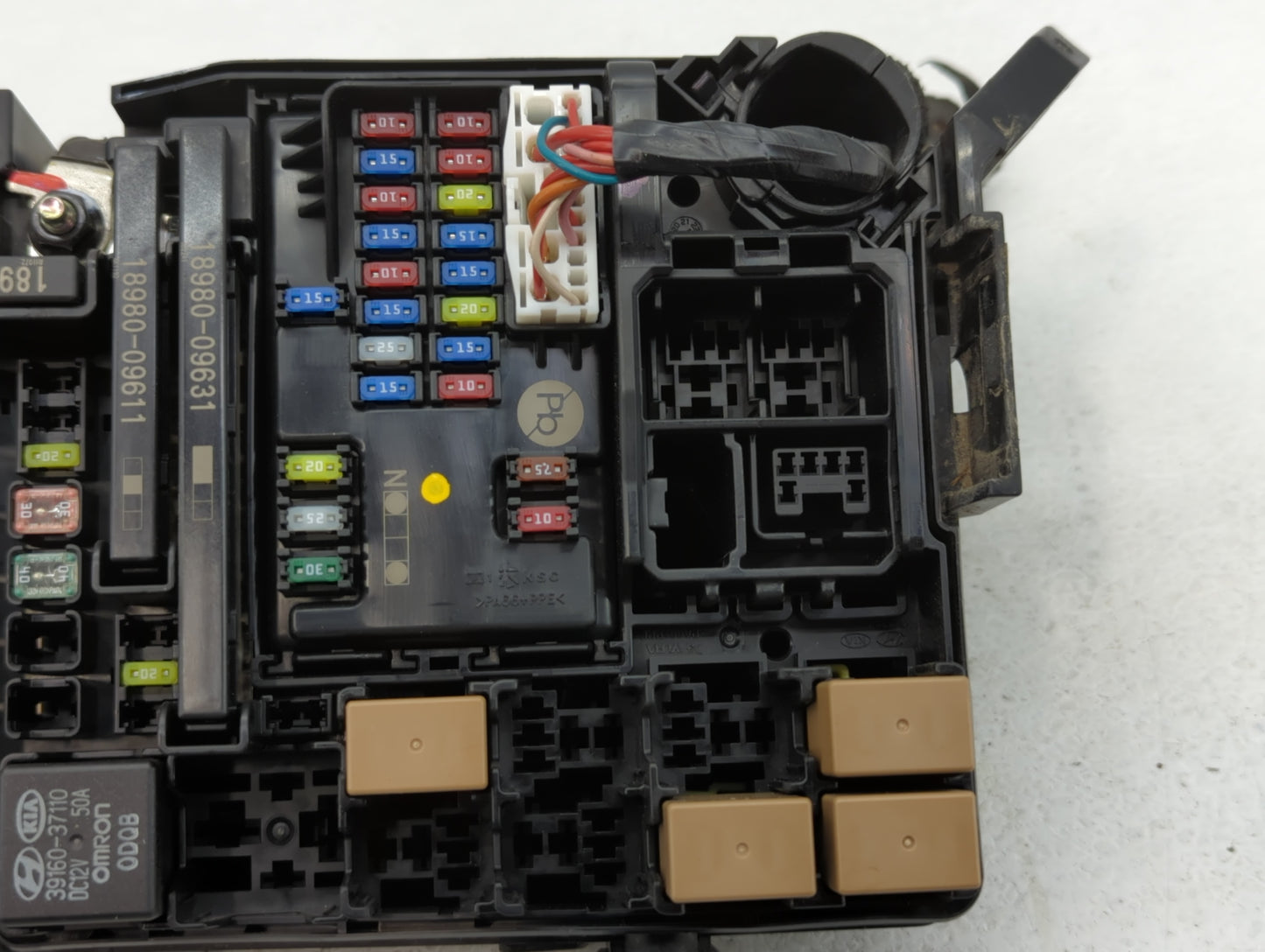 2019-2020 Kia Forte Fusebox Fuse Box Panel Relay Module P/N:91430 M7981 Fits Fits 2019 2020 OEM Used Auto Parts - Oemusedaut