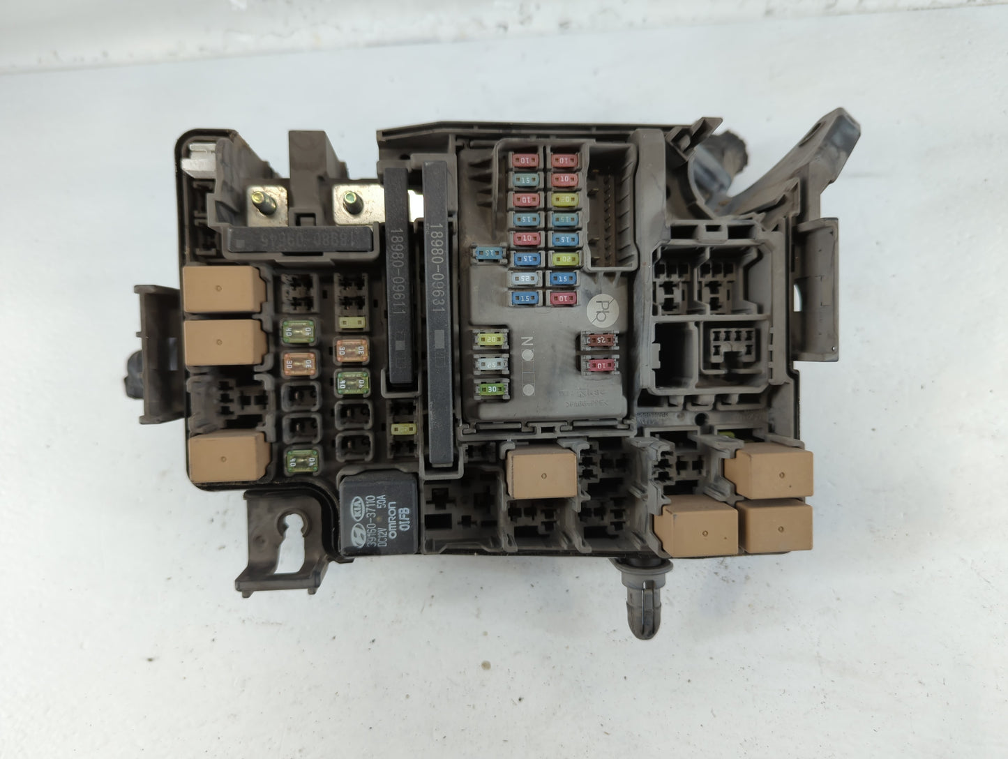 2019-2020 Kia Forte Fusebox Fuse Box Panel Relay Module P/N:91431 M7052 Fits Fits 2019 2020 OEM Used Auto Parts - Oemusedaut