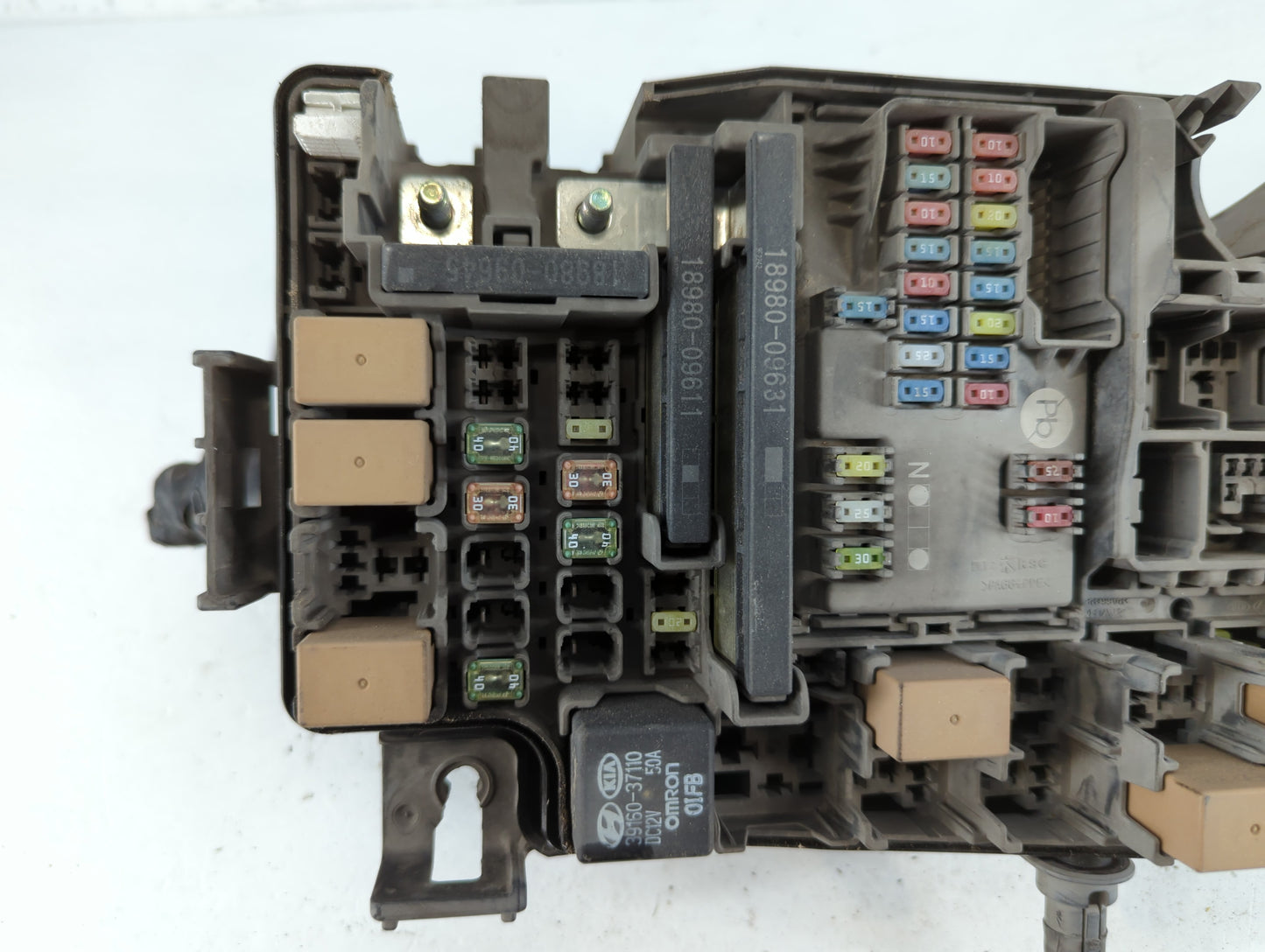 2019-2020 Kia Forte Fusebox Fuse Box Panel Relay Module P/N:91431 M7052 Fits Fits 2019 2020 OEM Used Auto Parts - Oemusedaut
