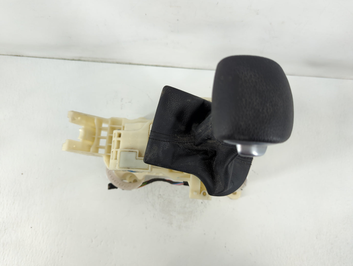 2020 Kia Forte Floor Console Assembly Shifter - Oemusedautoparts1.com