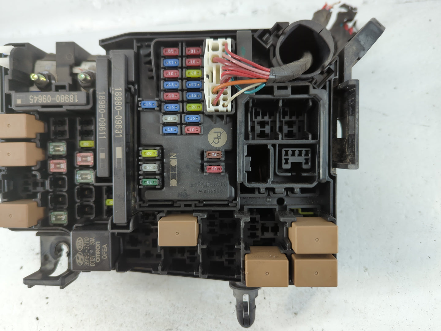 2019-2020 Kia Forte Fusebox Fuse Box Panel Relay Module P/N:91431 M7052 Fits Fits 2019 2020 OEM Used Auto Parts - Oemusedaut