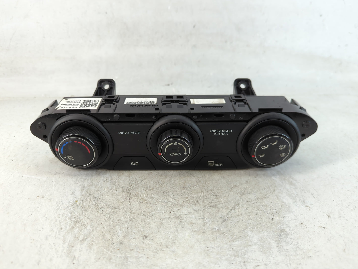 2019-2021 Kia Forte Climate Control Module Temperature AC/Heater Replacement P/N:97250-M1630WK Fits Fits 2019 2020 2021 OEM 