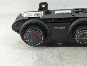 2019-2021 Kia Forte Climate Control Module Temperature AC/Heater Replacement P/N:97250-M1630WK Fits Fits 2019 2020 2021 OEM Used Auto Parts