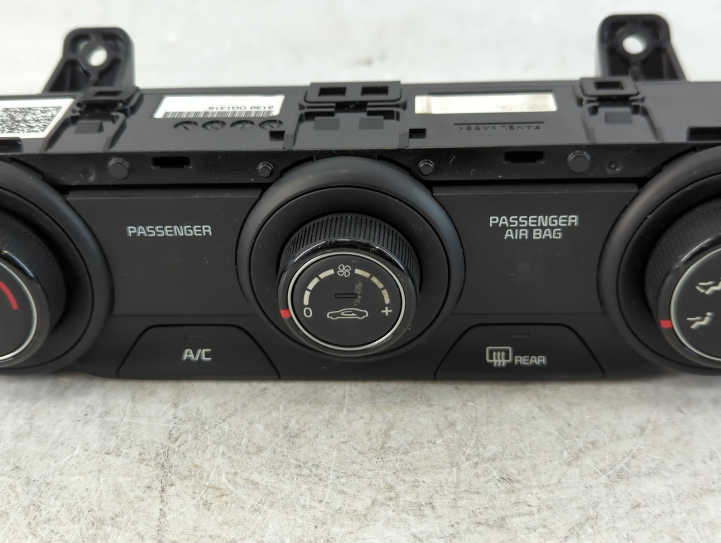 2019-2021 Kia Forte Climate Control Module Temperature AC/Heater Replacement P/N:97250-M1630WK Fits Fits 2019 2020 2021 OEM 