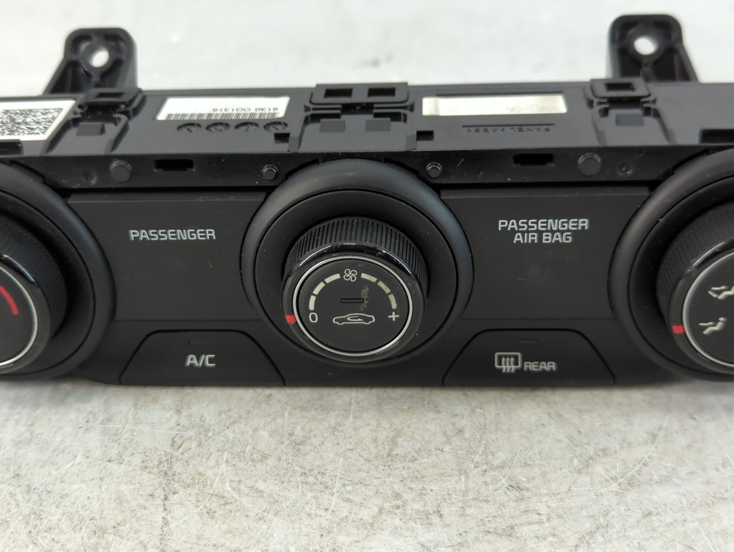 2019-2021 Kia Forte Climate Control Module Temperature AC/Heater Replacement P/N:97250-M1630WK Fits Fits 2019 2020 2021 OEM 