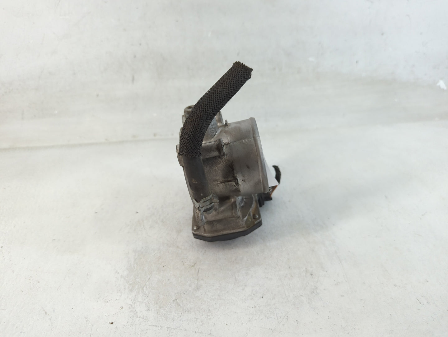 2020-2022 Kia Forte Throttle Body P/N:35100-2E710 Fits Fits 2020 2021 2022 OEM Used Auto Parts - Oemusedautoparts1.com