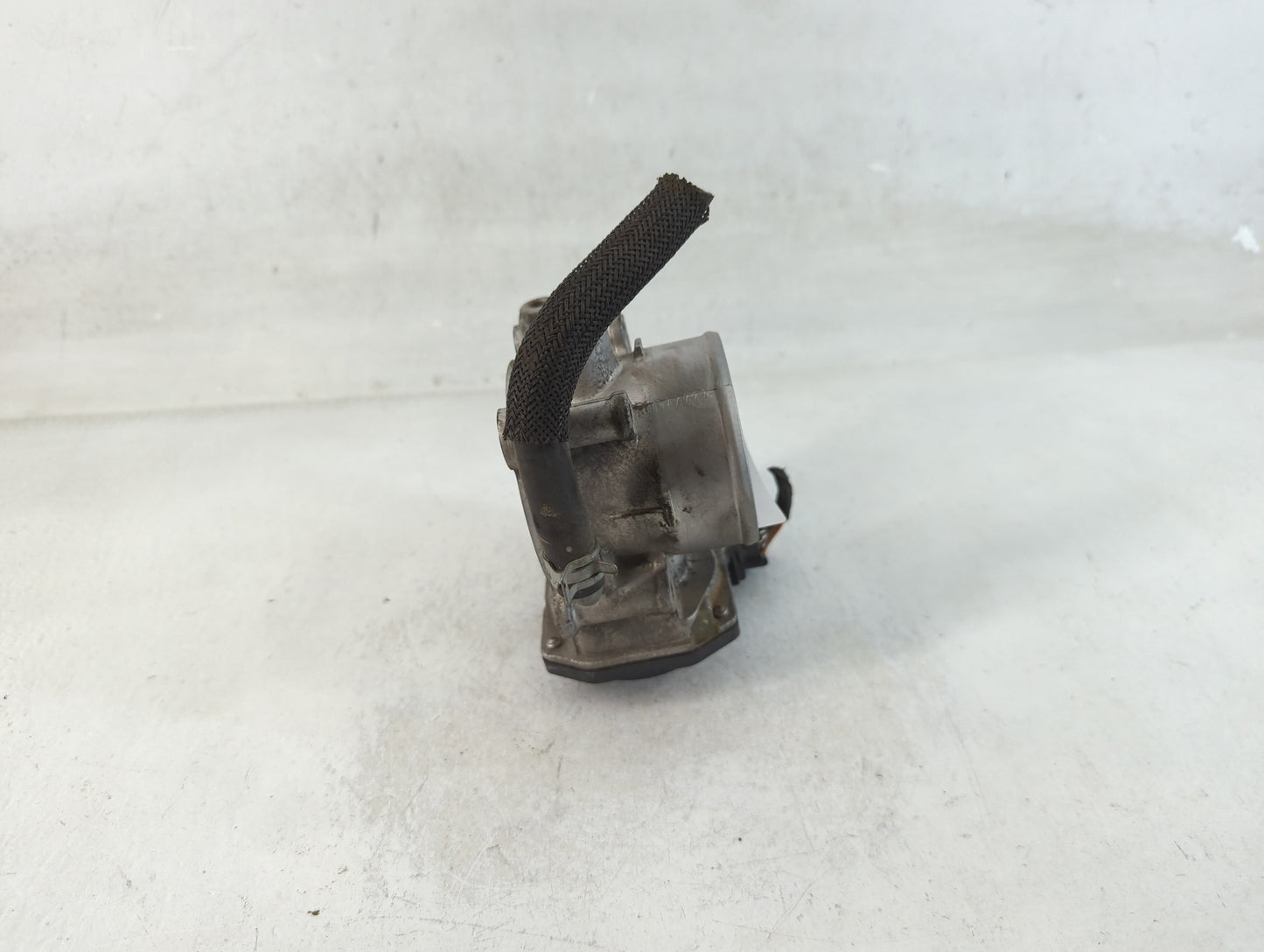 2020-2022 Kia Forte Throttle Body P/N:35100-2E710 Fits Fits 2020 2021 2022 OEM Used Auto Parts - Oemusedautoparts1.com