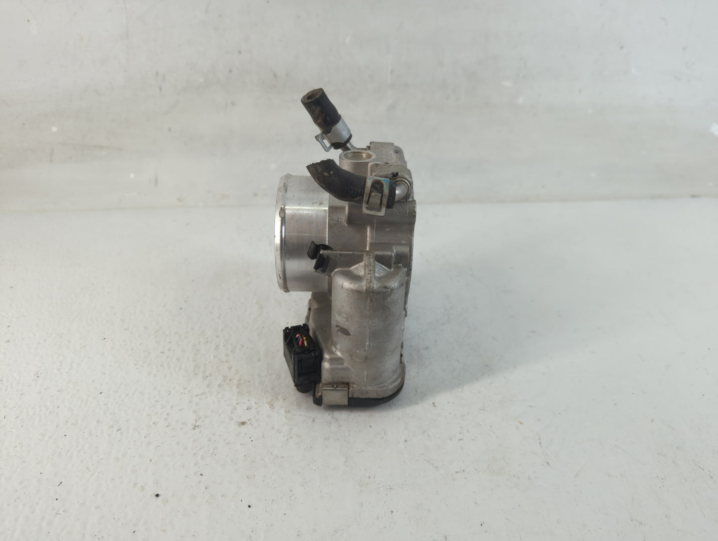 2016-2020 Kia Optima Throttle Body P/N:35100-2G600 Fits Fits 2015 2016 2017 2018 2019 2020 2021 OEM Used Auto Parts - Oemuse