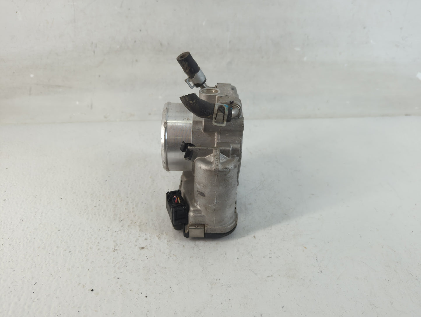 2016-2020 Kia Optima Throttle Body P/N:35100-2G600 Fits Fits 2015 2016 2017 2018 2019 2020 2021 OEM Used Auto Parts - Oemuse